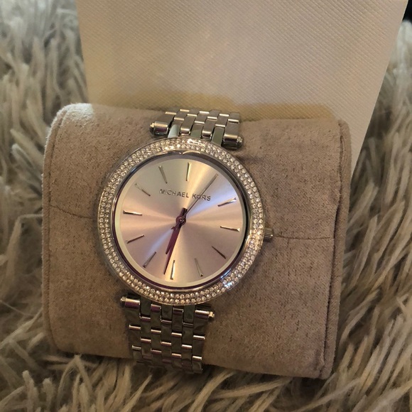 Michael Kors Watch - Picture 2 of 2